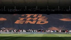 Amad Diallo’s stunner and Trai Hume’s header give Sunderland edge over Luton