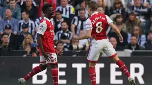 Arsenal keep title bid alive with hard-fought victory at Newcastle