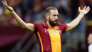 Livingston prepared for task of keeping Motherwell’s Kevin van Veen quiet