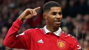 Marcus Rashford returns to training in boost to Manchester United’s top-four bid