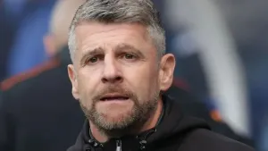 St Mirren manager Stephen Robinson