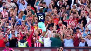 Bryan Mbeumo at the double as Brentford ease to victory over 10-man Fulham
