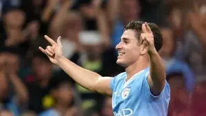 Julian Alvarez gives Premier League champions a hard-fought win over Newcastle