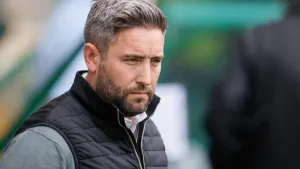 Lee Johnson was irked by Hibs’ first-half display (Steve Welsh/PA)