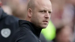 Alex Lowry beginning to reach level to earn Hearts starts – Steven Naismith