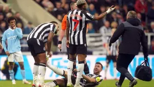 Eddie Howe hails ‘absolutely outstanding’ Paul Dummett after Man City scalp