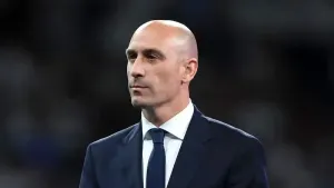Luis Rubiales resigns as Spanish FA president over Jenni Hermoso kiss