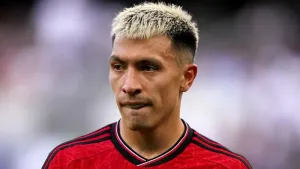 Manchester United suffer Lisandro Martinez injury blow