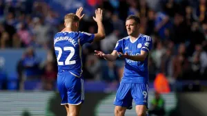 Nigel Pearson hails Jamie Vardy after unhappy Leicester return