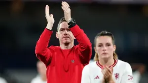 Marc Skinner unhappy with qualification rules and referee after PSG beat Man Utd