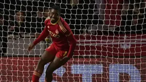 Aberdeen stun Eintracht Frankfurt to finish European campaign in style