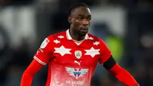 Barnsley boost play-off bid with comeback win over Reading