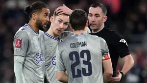 FA rescinds Dominic Calvert-Lewin’s red card from FA Cup clash at Crystal Palace