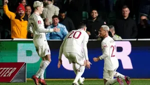 Manchester United survive scare at Newport to reach FA Cup fifth round