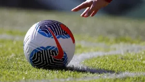 Gateshead climb into play-off places with victory at Southend