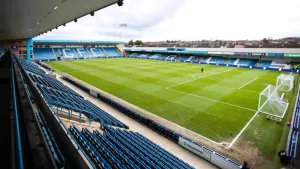 Gillingham and Crewe play out entertaining goalless draw