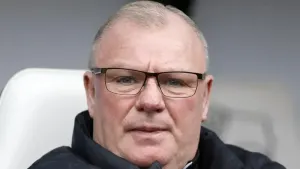 Lincoln and Stevenage play out goalless draw
