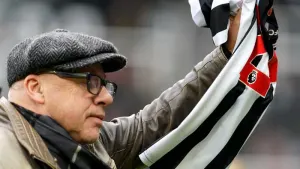 Mark Knopfler sees Eddie Howe get a tune out of Newcastle against Wolves