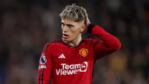 Alejandro Garnacho spoken to by Erik ten Hag over social media activity