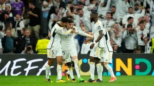 Federico Valverde nets late equalier as Real Madrid hold Manchester City