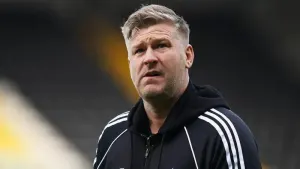 Karl Robinson frustrated as Salford let leads slip in season-ending draw