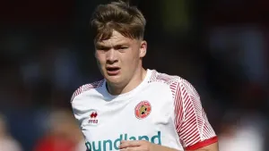 Lincoln come from behind to beat struggling Cheltenham and move into the top six