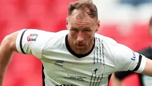 Louis Storey seals Gateshead comeback with late winner against Bromley