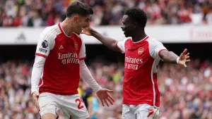 Arsenal keep up title chase as Newcastle push Burnley closer to drop