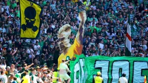 Champions Celtic wrap up campaign with Hart-warming win over battling St Mirren