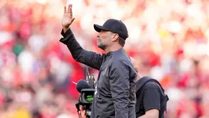 Jurgen Klopp hoping to keep emotional goodbye as ‘normal’ as possible