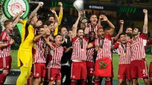 Olympiacos beat Fiorentina after extra time to win Europa Conference League