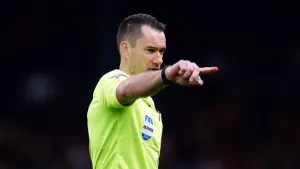 Referee Jarred Gillett to wear head-mounted camera for Palace-Man Utd match