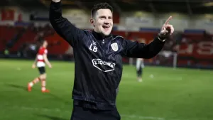 Lee Bell pleased with Crewe attitude after late win at Bromley
