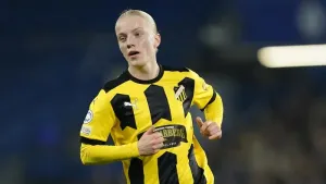 Manchester United sign Sweden defender Anna Sandberg on initial three-year deal