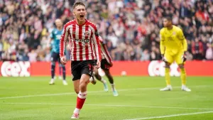 Regis Le Bris hails maturity of 17-year-old Sunderland matchwinner Chris Rigg