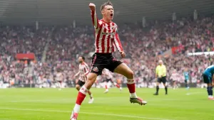 Sunderland beat Middlesbrough in derby thanks to 17-year-old Chris Rigg’s strike