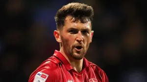Tom Bradbury snatches win for Cheltenham against Harrogate