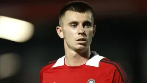 Ben Woodburn off the mark for Salford in draw with Crewe