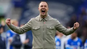 Birmingham manager Chris Davies praises strike duo after seventh successive win