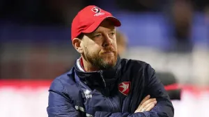 Darrell Clarke frustrated as Barnsley force a late point