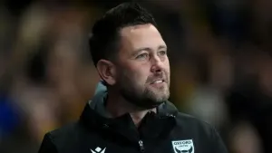 Oxford boss Des Buckingham sent home early after suffering with dizziness