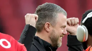 Aberdeen down Dundee with storming second-half show and go top of the table