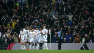 Leeds back on the winning trail thanks to Jayden Bogle and Joel Piroe