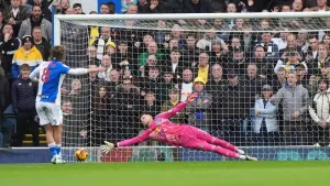 Leeds miss out on return to top as Todd Cantwell’s penalty boosts Blackburn