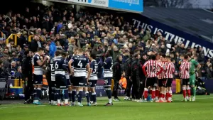 Millwall boss Neil Harris praises medical staff of both clubs after emergencies