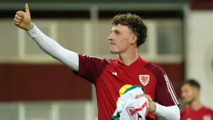Nathan Broadhead withdraws from Wales squad with teenager Charlie Crew called up