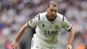 Bromley edge out Accrington to continue unbeaten run