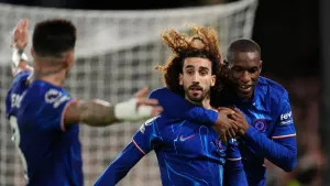 Chelsea beat Brentford and move to within two points of Premier League summit