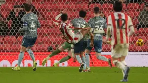 Last-gasp Tom Cannon goal snatches much-needed win for Stoke against Sunderland