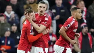 Nottingham Forest fend off Southampton to maintain unlikely title push